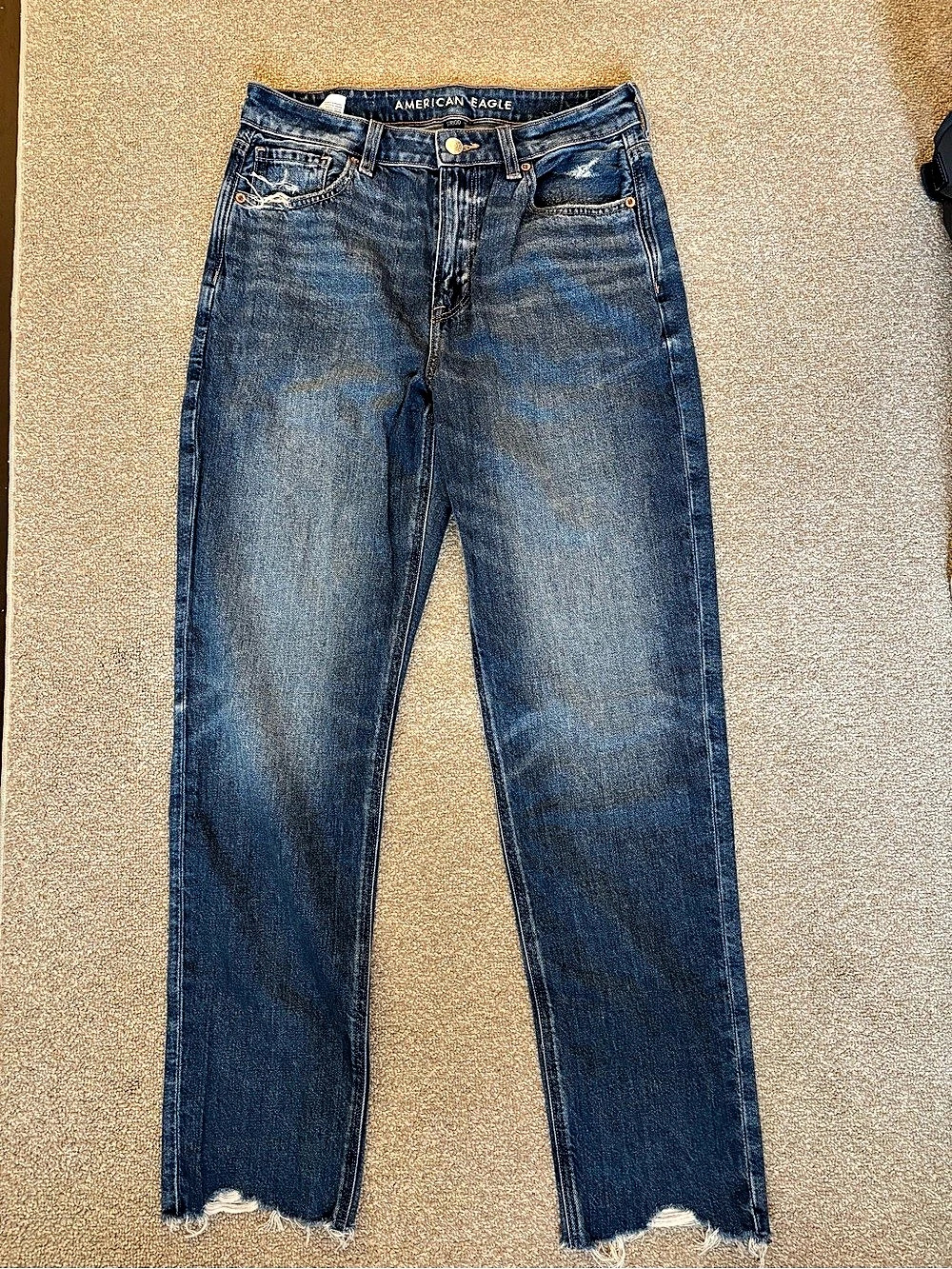 American Eagle AE High-Waisted Straight Jean Straight Leg Blue Jeans